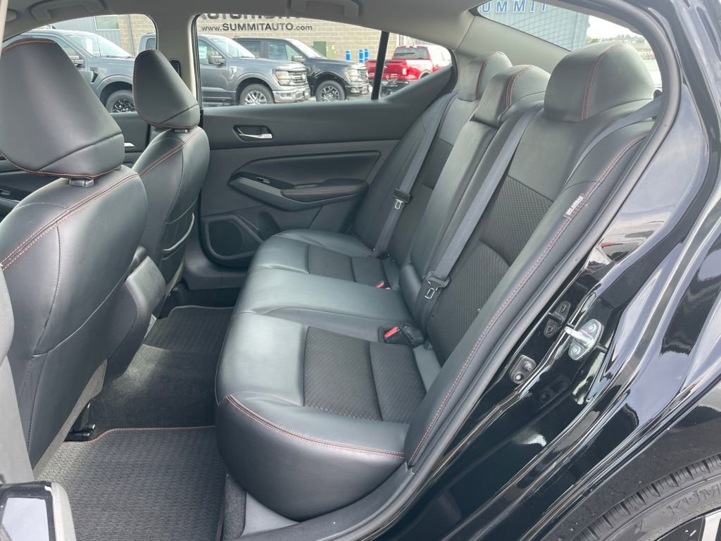 Used 2024 Nissan Altima 2.5 SR FWD image 8