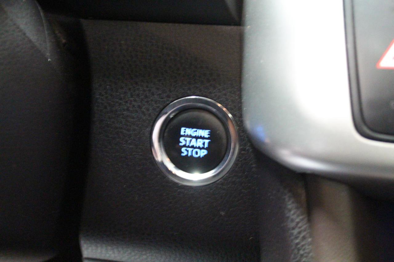 Used 2017 Toyota Highlander Limited Platinum image 14