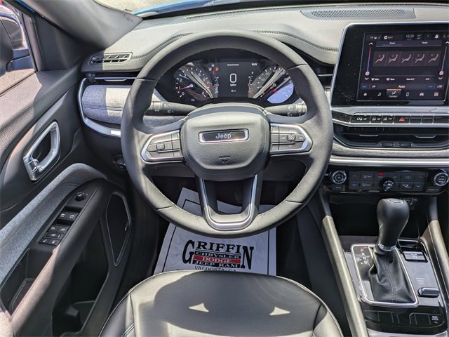 New 2025 Jeep Compass Latitude w/ Sun & Sound Group image 17