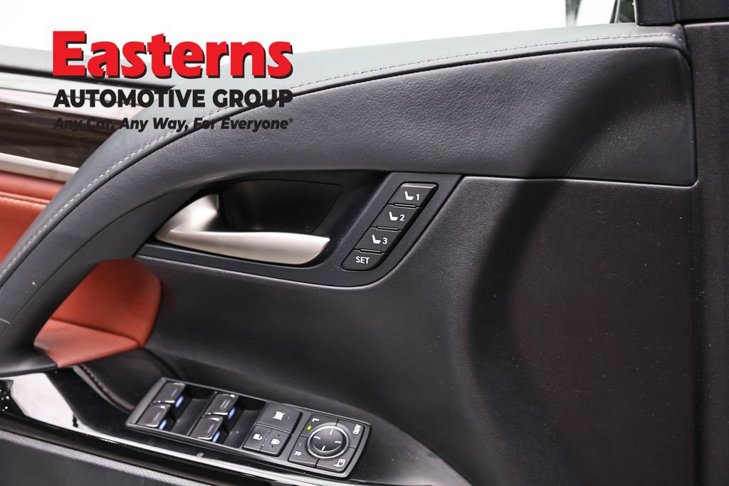 Used 2018 Lexus LX 570 4WD w/ Luxury Package image 21