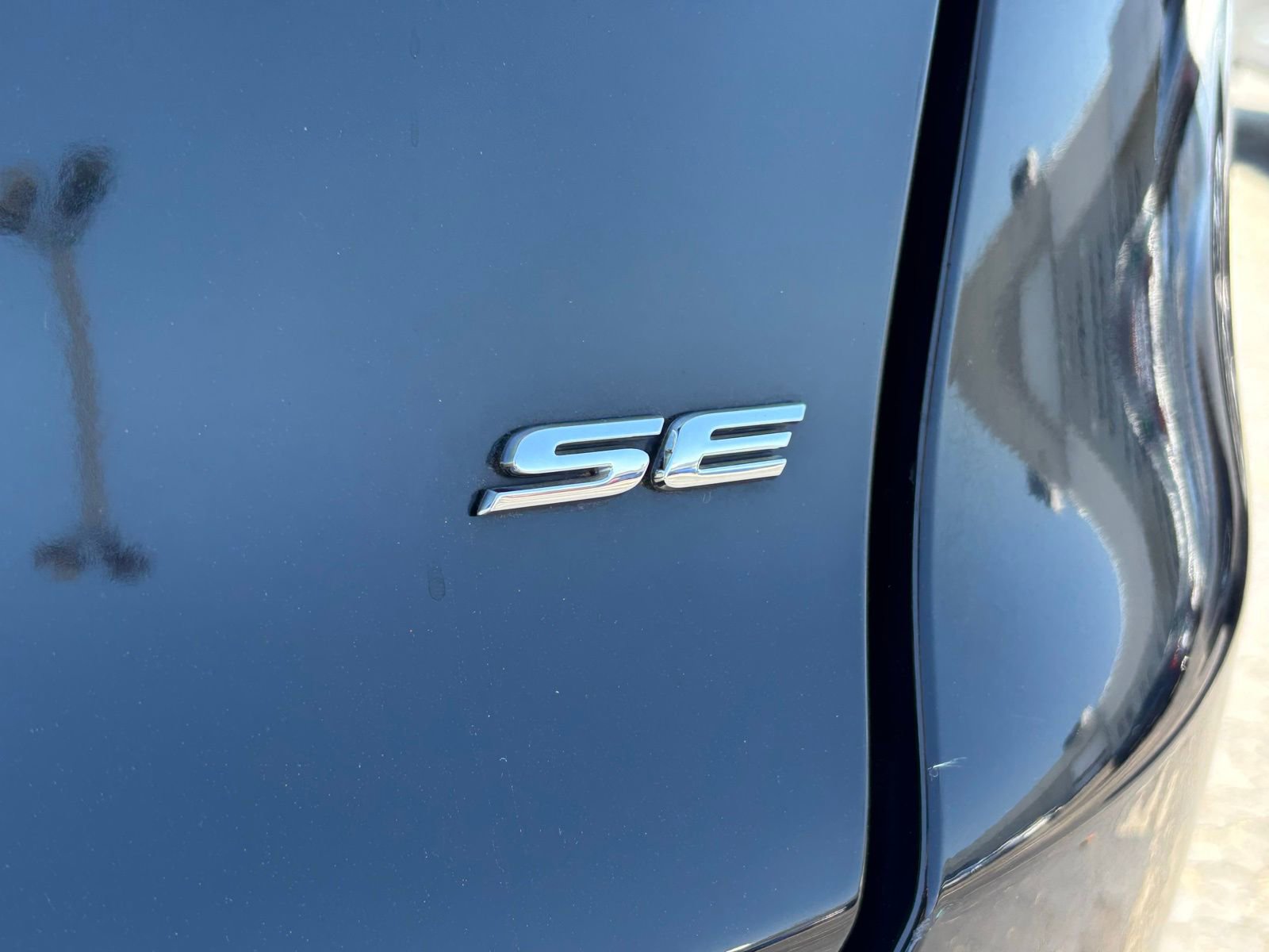 Used 2016 Ford Fusion SE w/ Equipment Group 201A image 16