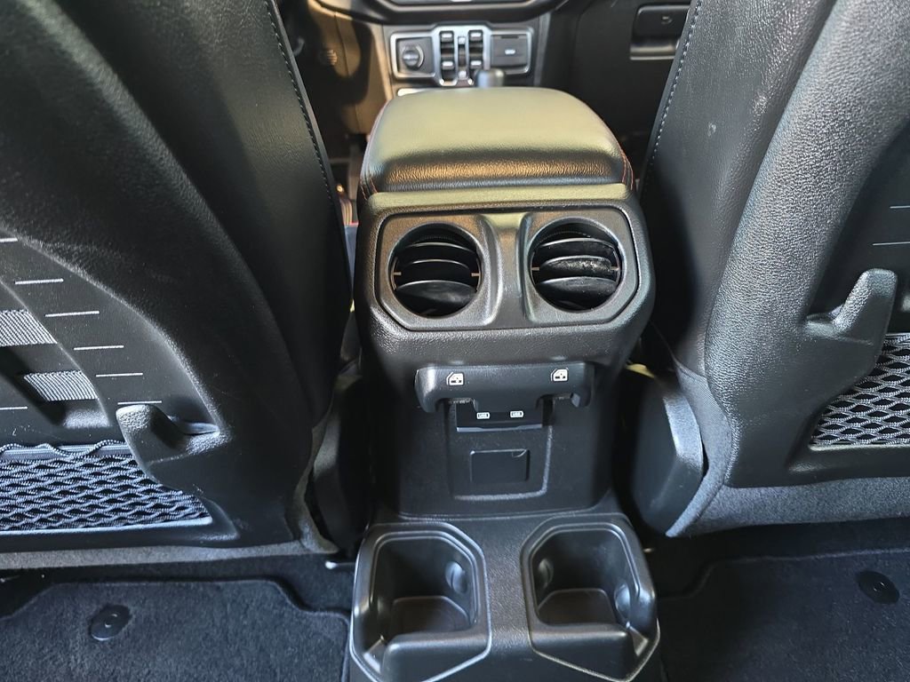 Used 2023 Jeep Gladiator Rubicon w/ Cold Weather Group image 24