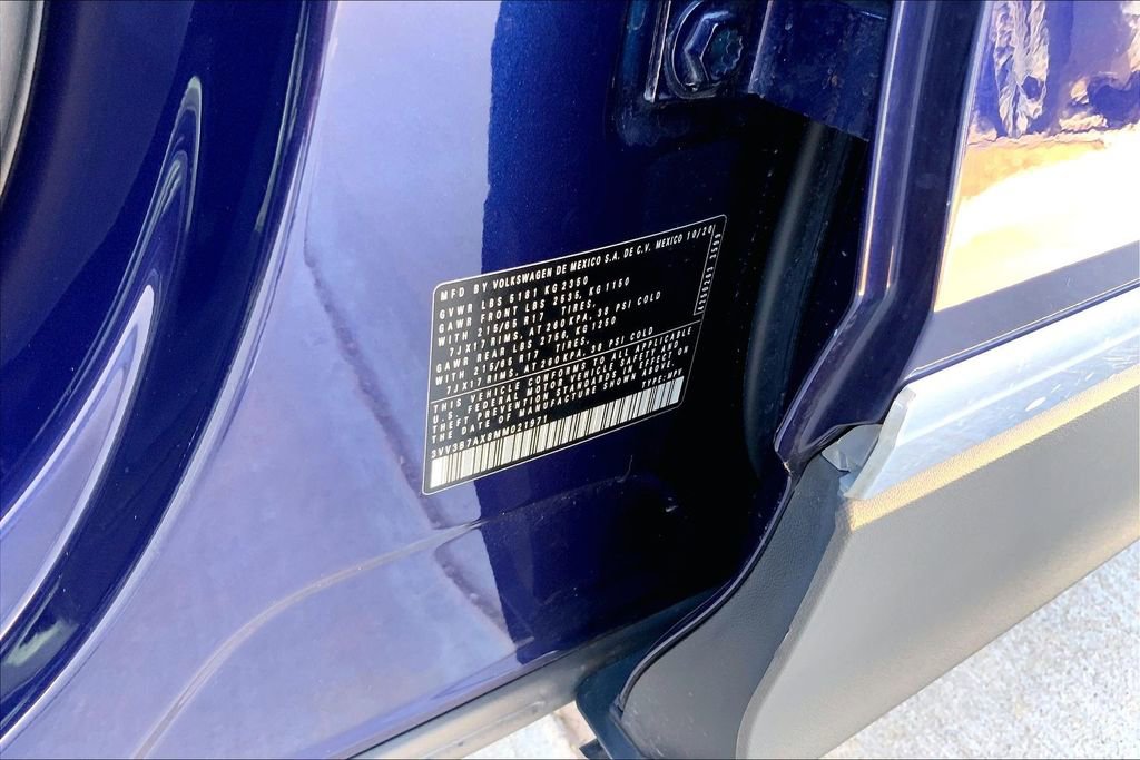 Used 2021 Volkswagen Tiguan SE w/ 3-Row Tiguan MDO Package image 34