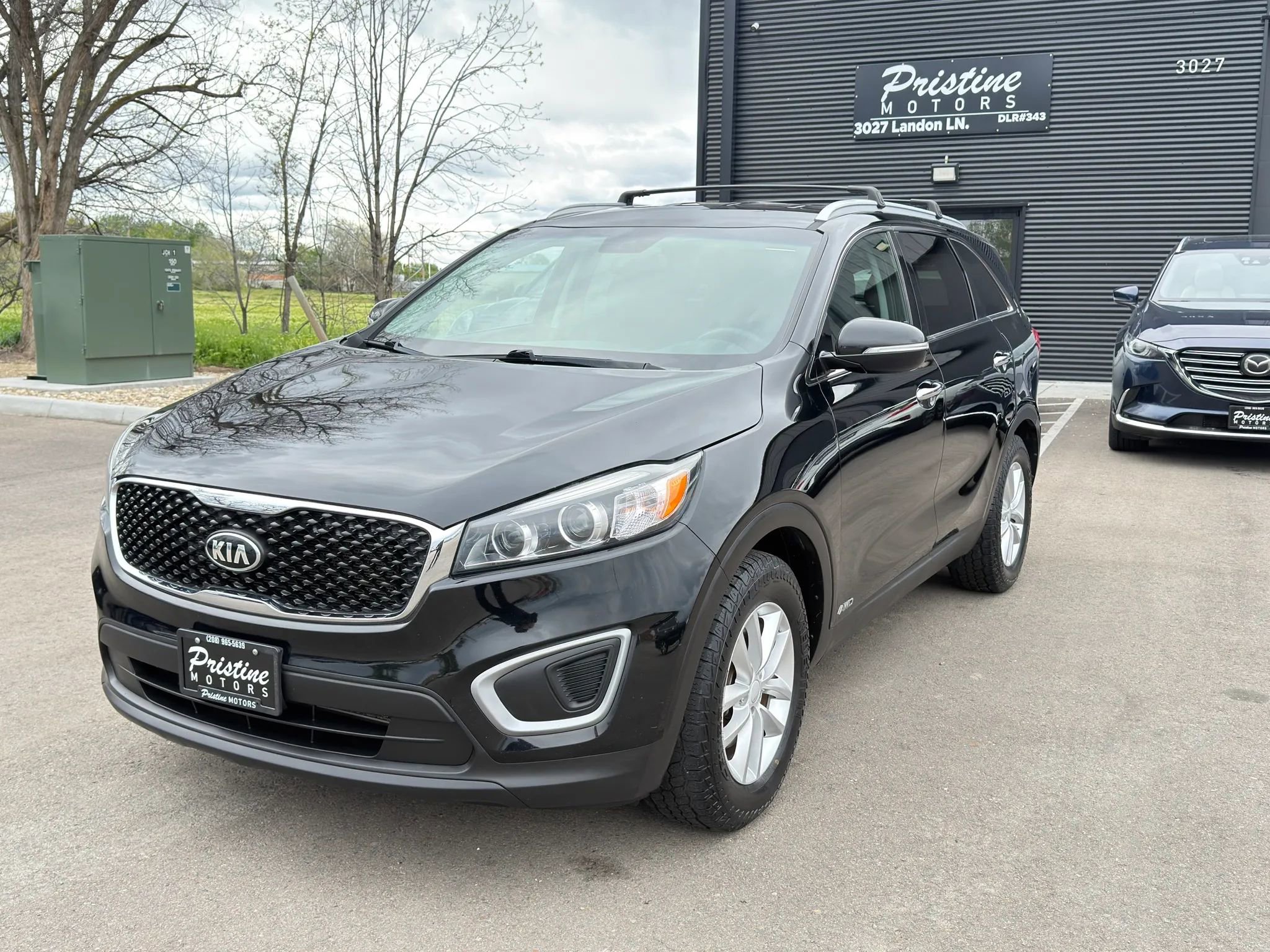 Used 2017 Kia Sorento LX AWD/4WD image 1