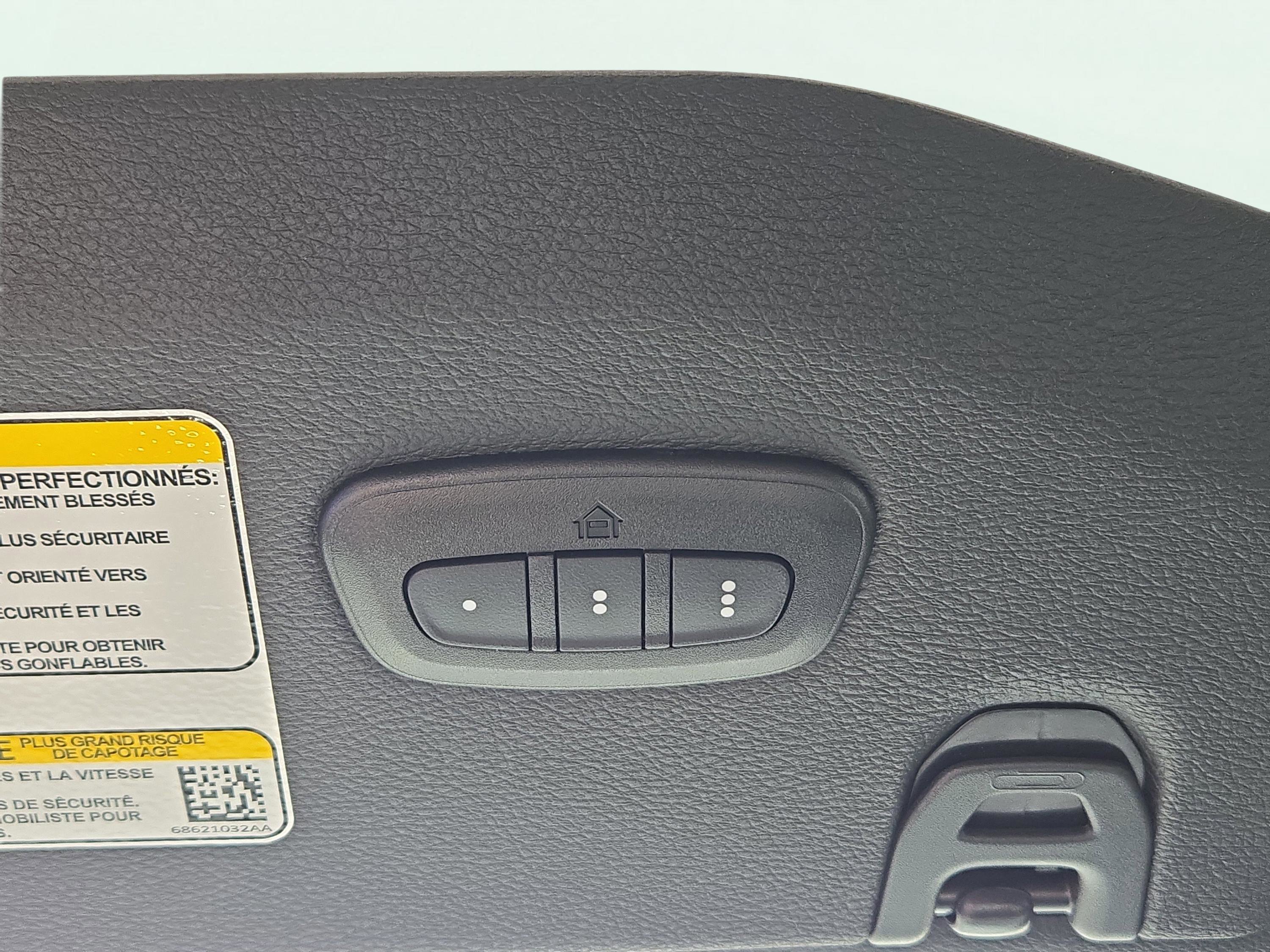 New 2026 Jeep Wrangler Unlimited Sahara AWD/4WD image 30