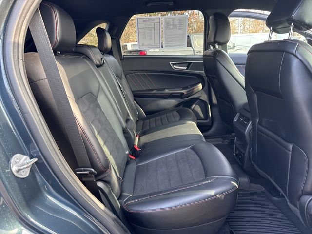 Used 2022 Ford Edge ST-Line image 24