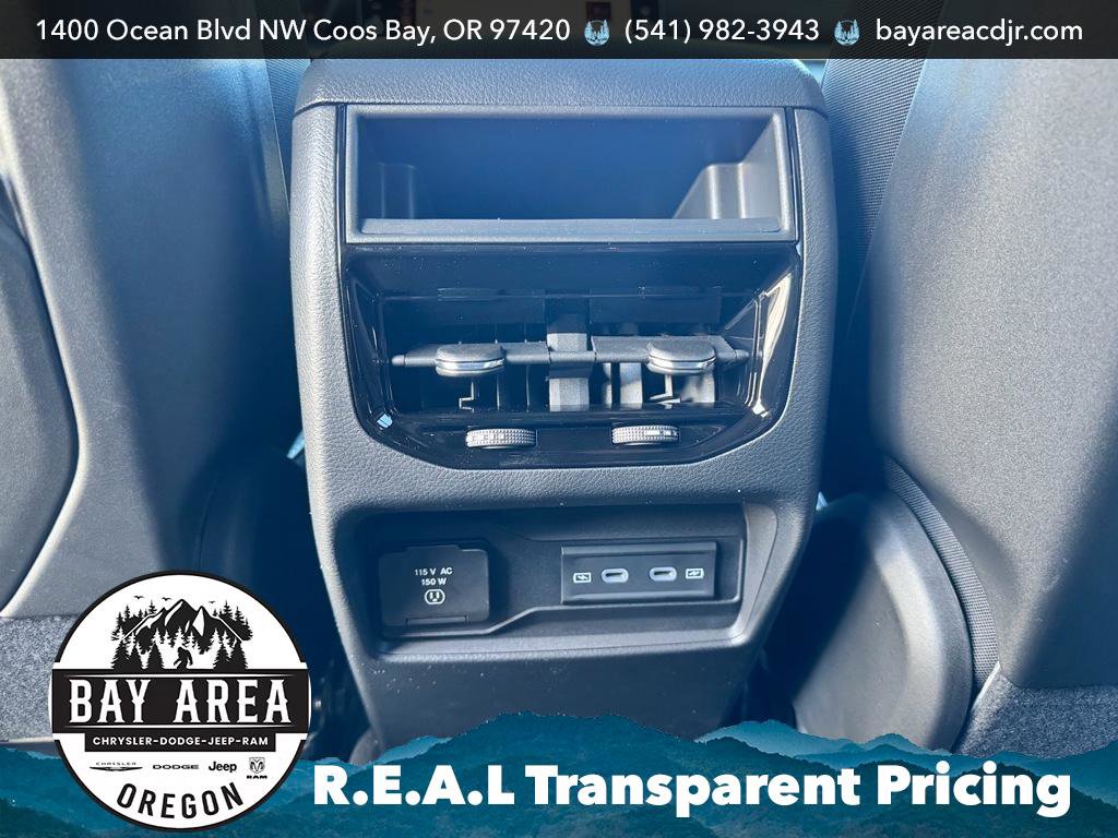 New 2026 Jeep Grand Cherokee Altitude image 16