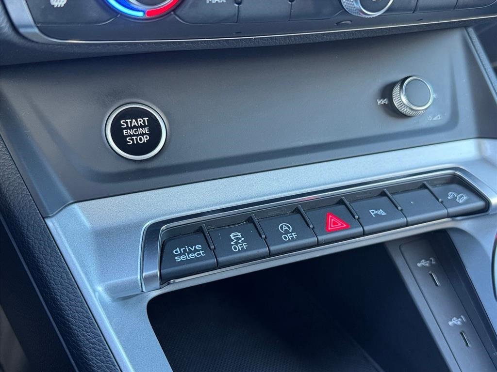 Used 2023 Audi Q3 2.0T Premium image 25