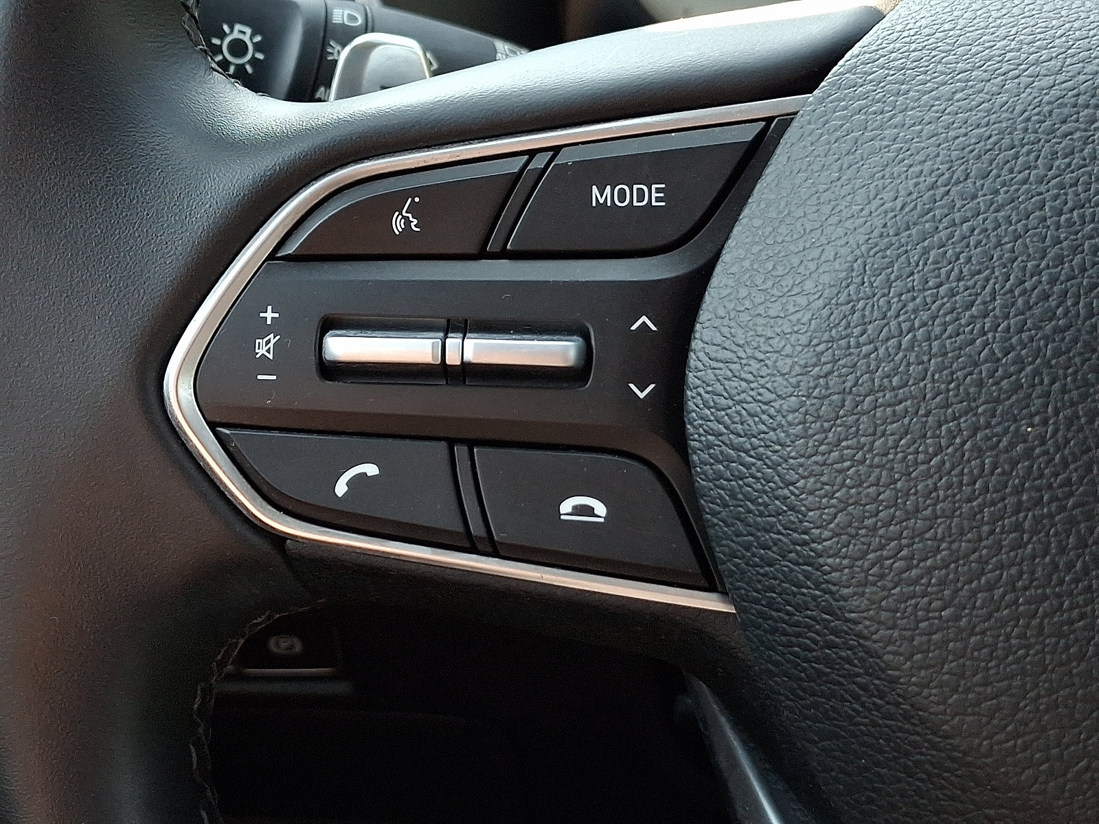 Certified 2023 Hyundai Santa Fe Limited AWD/4WD image 23