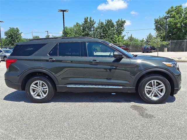 Used 2022 Ford Explorer XLT image 11
