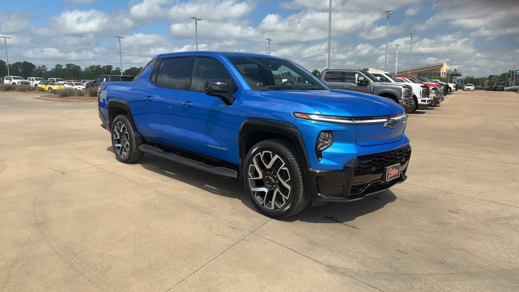 New 2025 Chevrolet Silverado EV RST AWD/4WD image 2