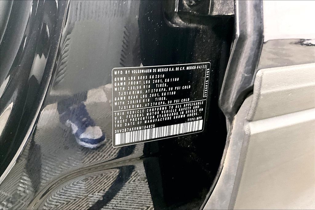 Used 2022 Volkswagen Tiguan SE image 32