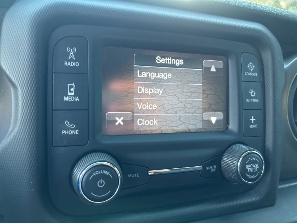 Used 2018 Jeep Wrangler Sport image 12