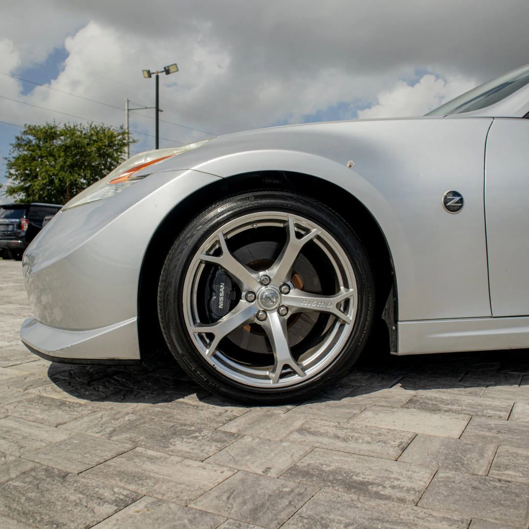Used 2009 Nissan 370Z NISMO RWD image 11