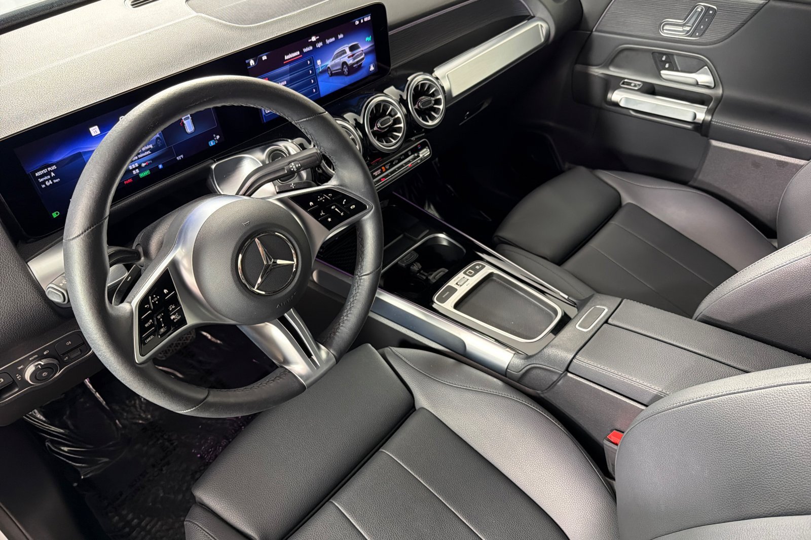 Used 2025 Mercedes-Benz EQB 300 4MATIC w/ Driver Assistance Package image 9