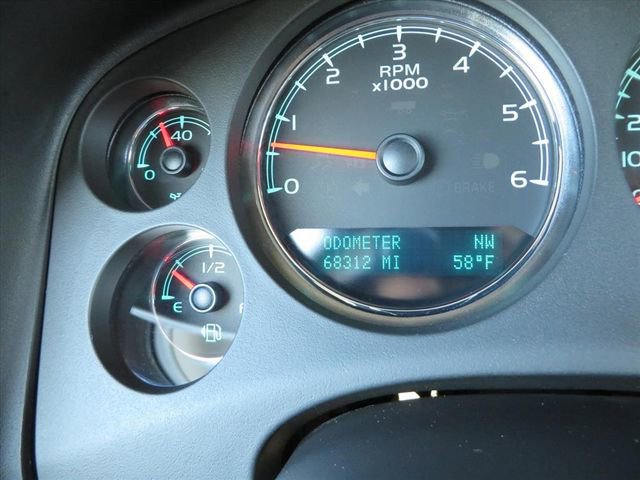 Used 2013 Chevrolet Avalanche LT w/ All-Star Edition image 31