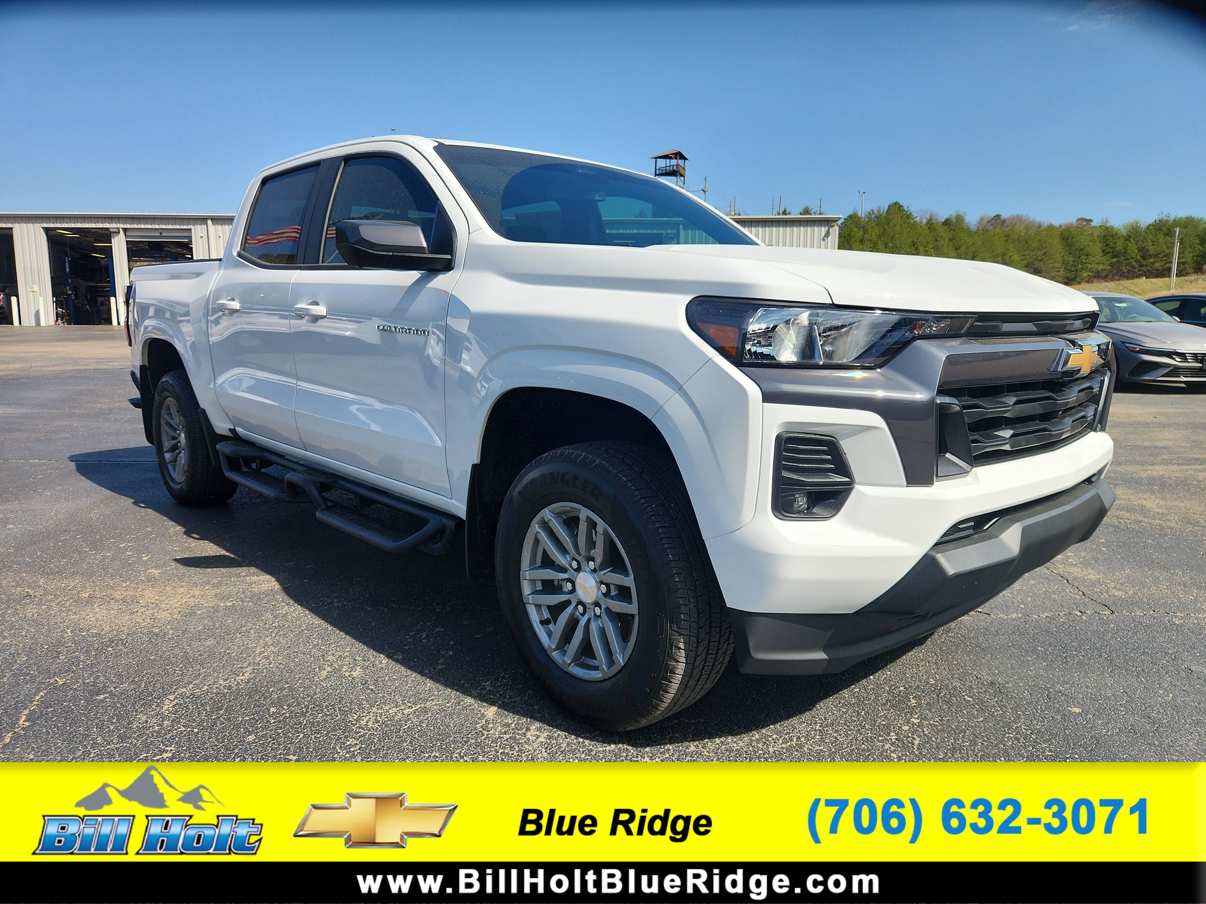 Used 2024 Chevrolet Colorado LT w/ LT Convenience Package II image 1