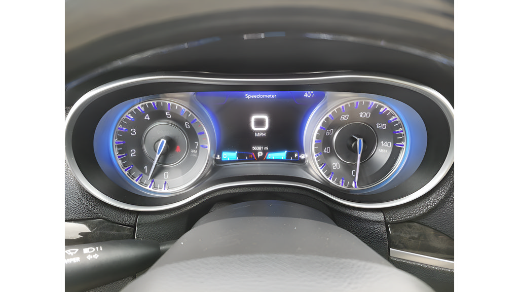 Used 2017 Chrysler 300 C AWD/4WD image 12