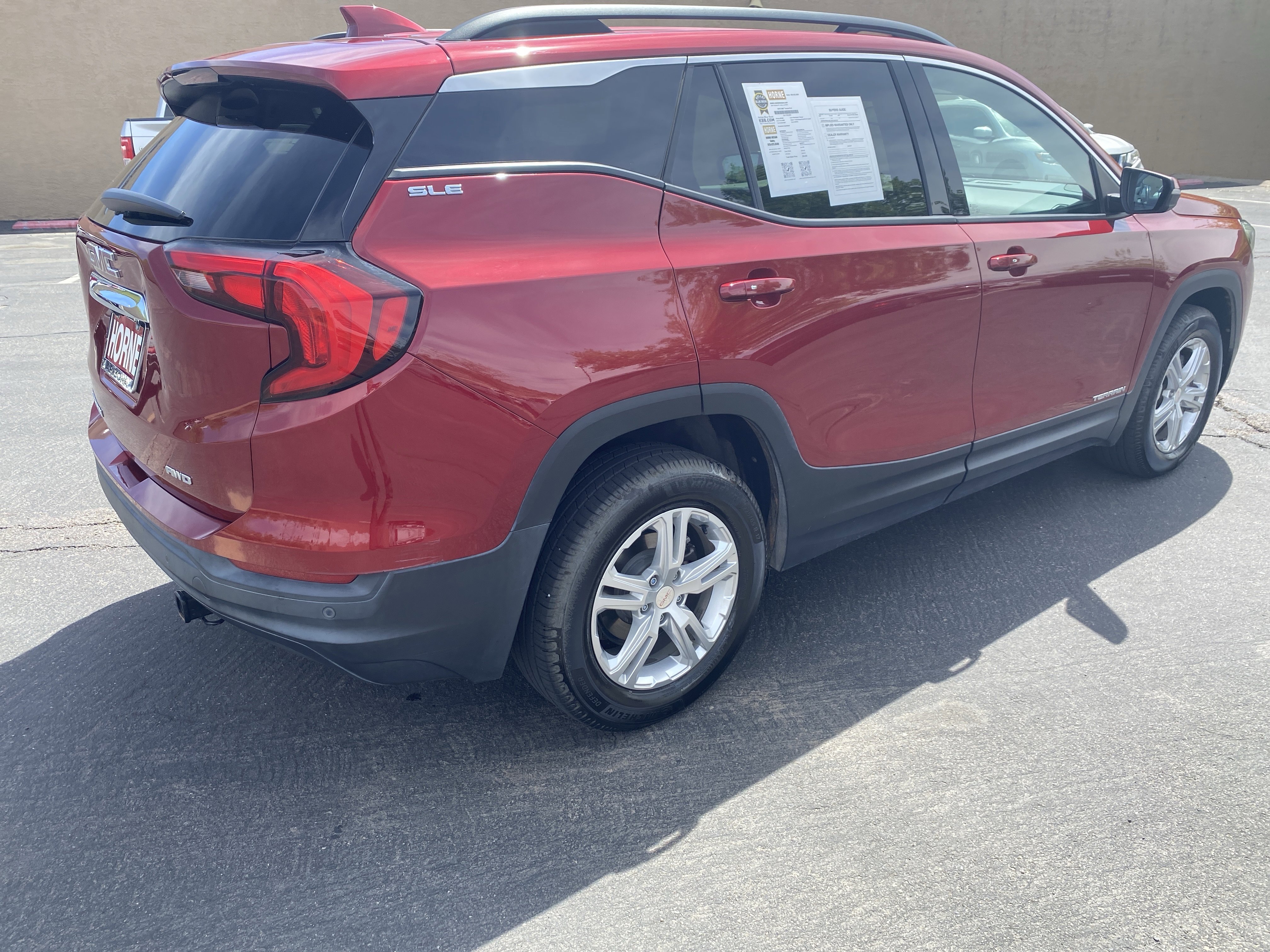 Used 2019 GMC Terrain SLE w/ Driver Convenience Package image 4
