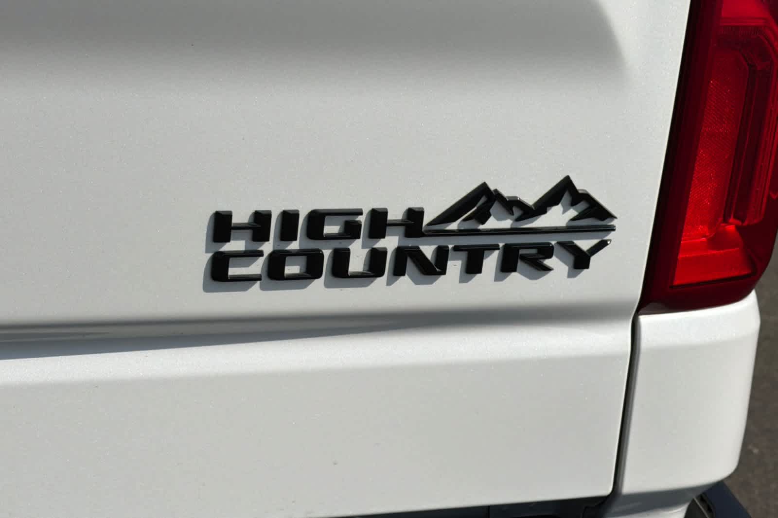Used 2023 Chevrolet Silverado 1500 High Country w/ Max Trailering Package AWD/4WD image 32