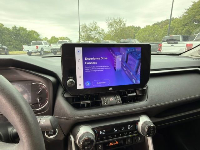 Used 2023 Toyota RAV4 XLE Premium FWD image 4