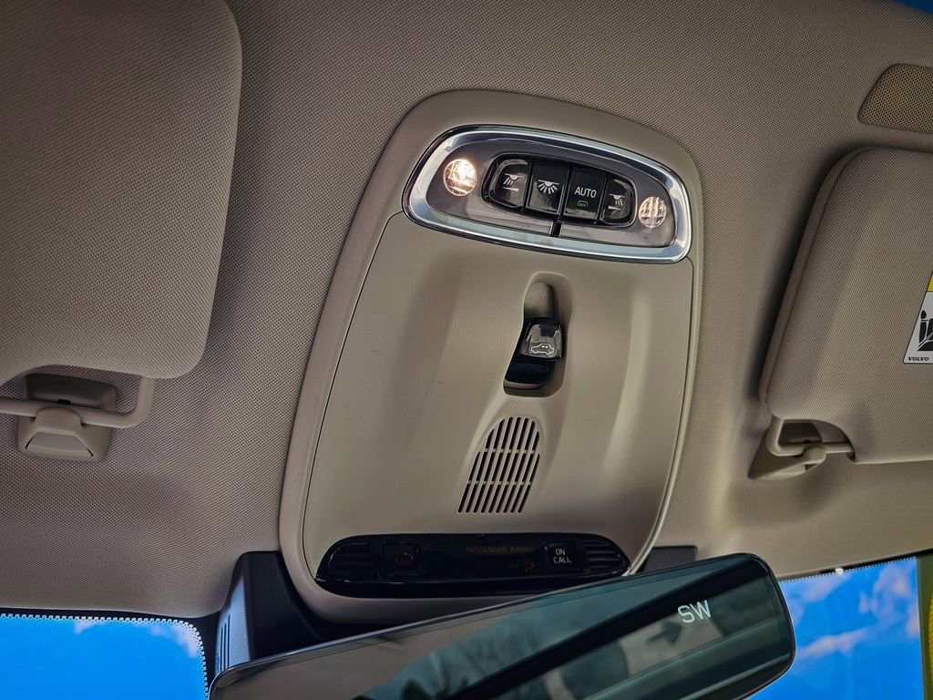 Used 2020 Volvo XC90 T6 Momentum w/ Protection Package Premier image 29