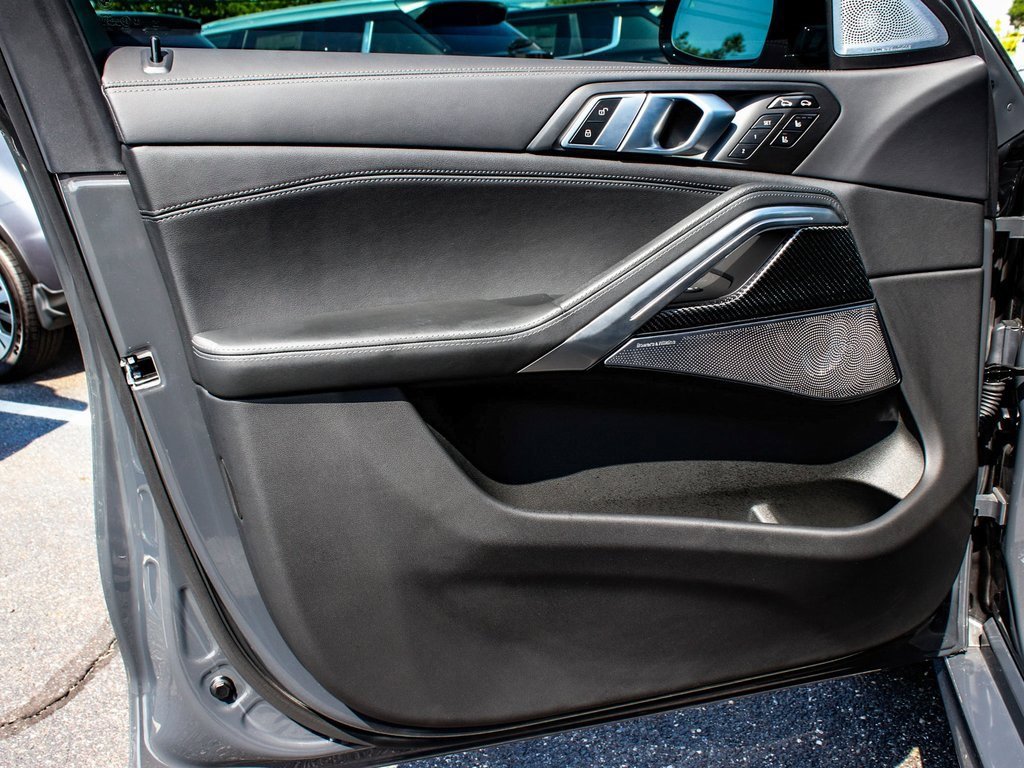 Used 2025 BMW X6 M Competition w/ Executive Package image 8