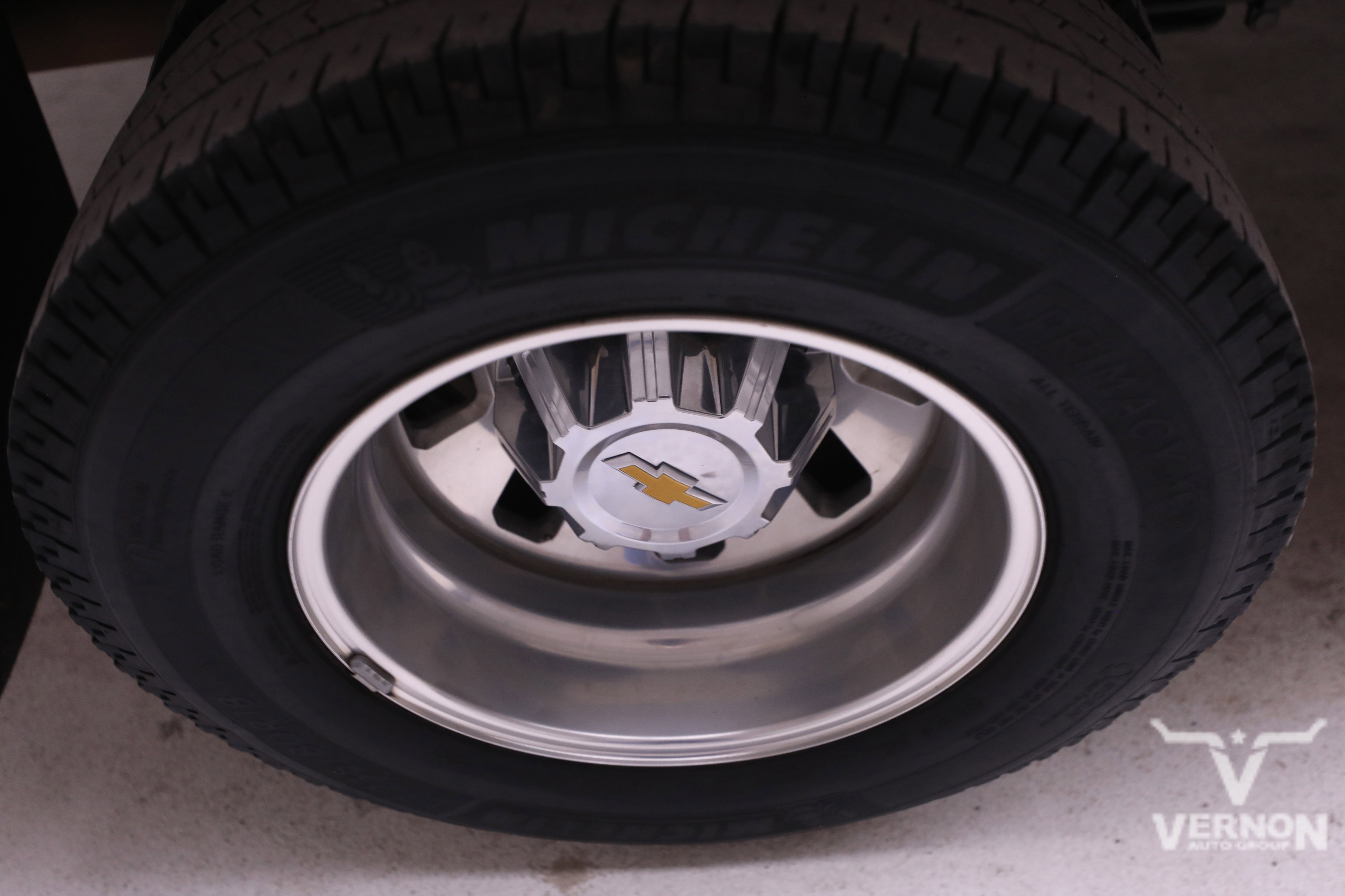 Used 2024 Chevrolet Silverado 3500 LTZ w/ LTZ Convenience Package image 33