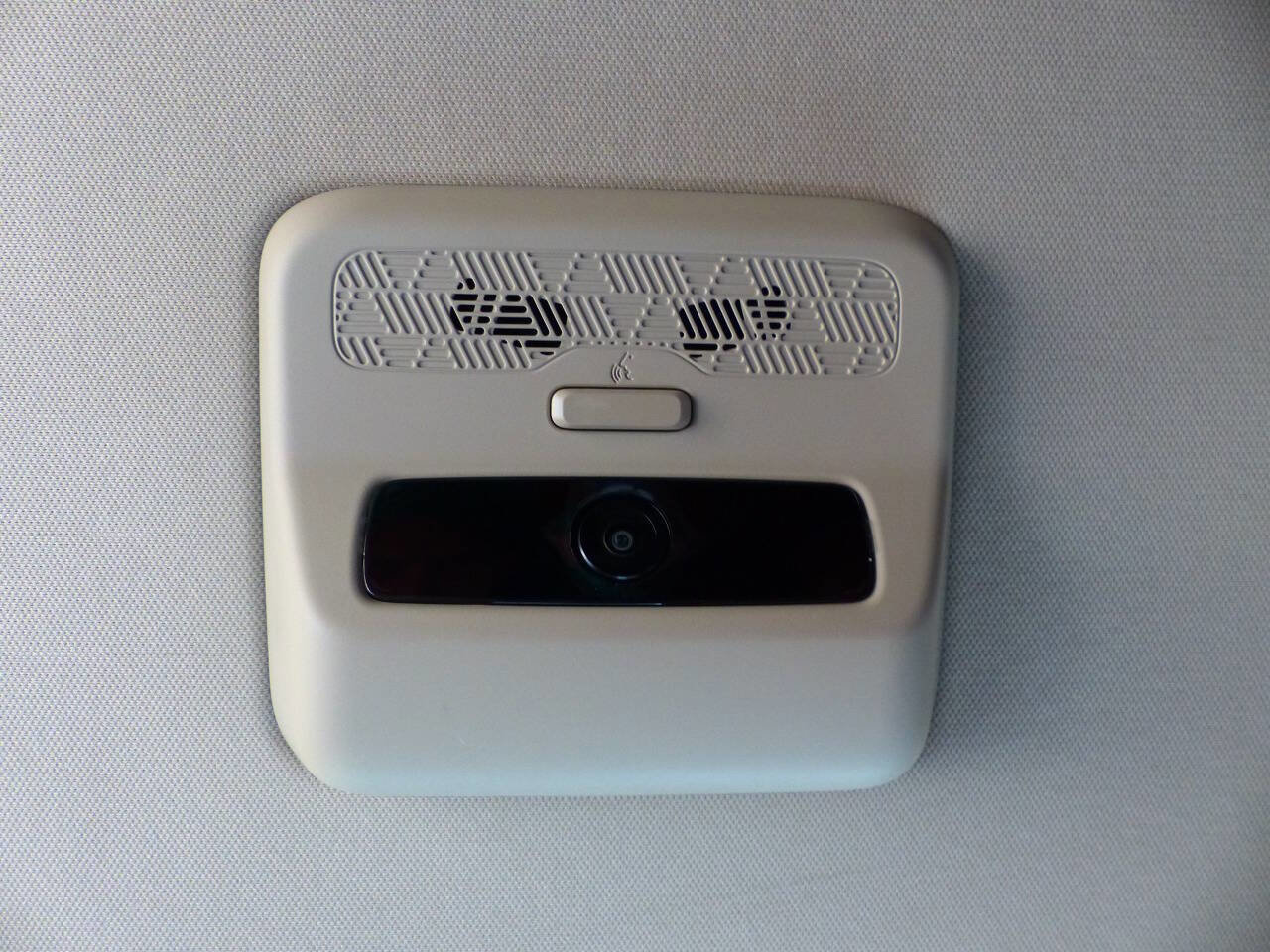 Used 2025 Kia Carnival EX image 41