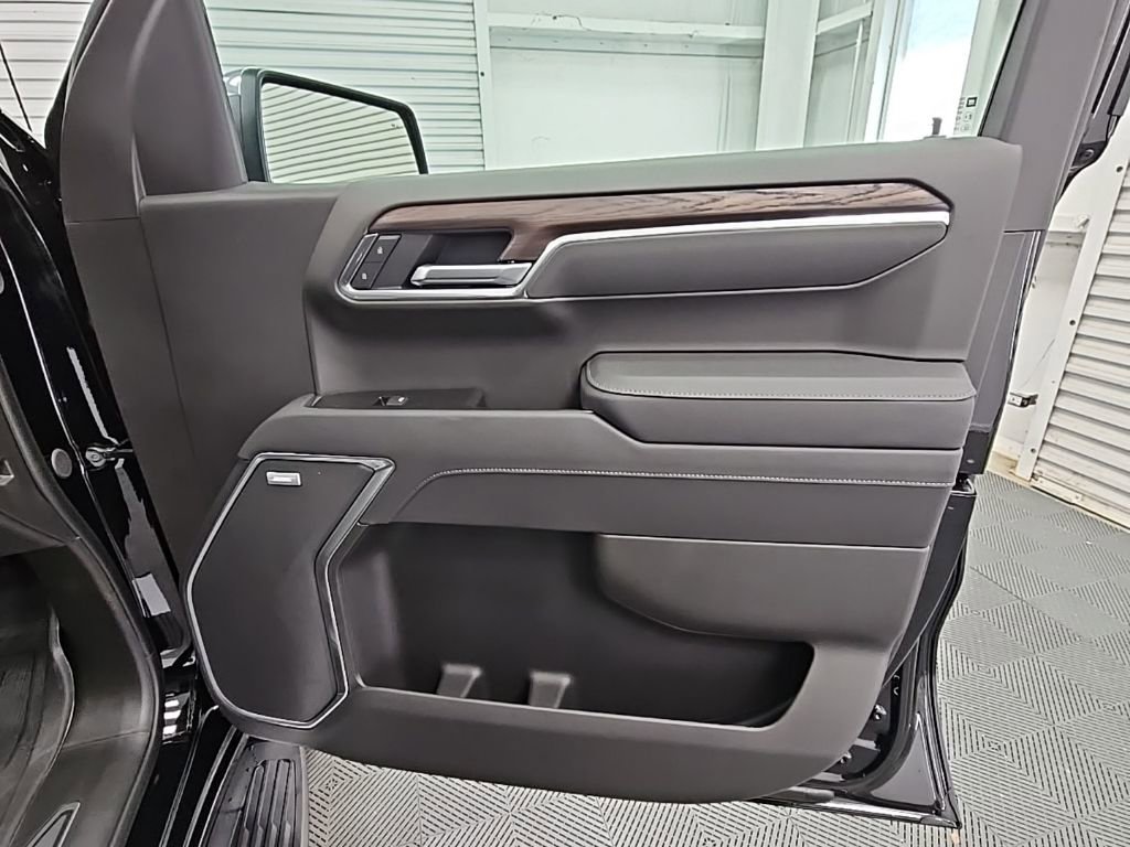 New 2026 GMC Sierra 1500 SLT w/ SLT Premium Plus Package image 41