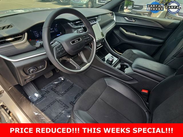 Used 2024 Jeep Grand Cherokee Altitude AWD/4WD image 17