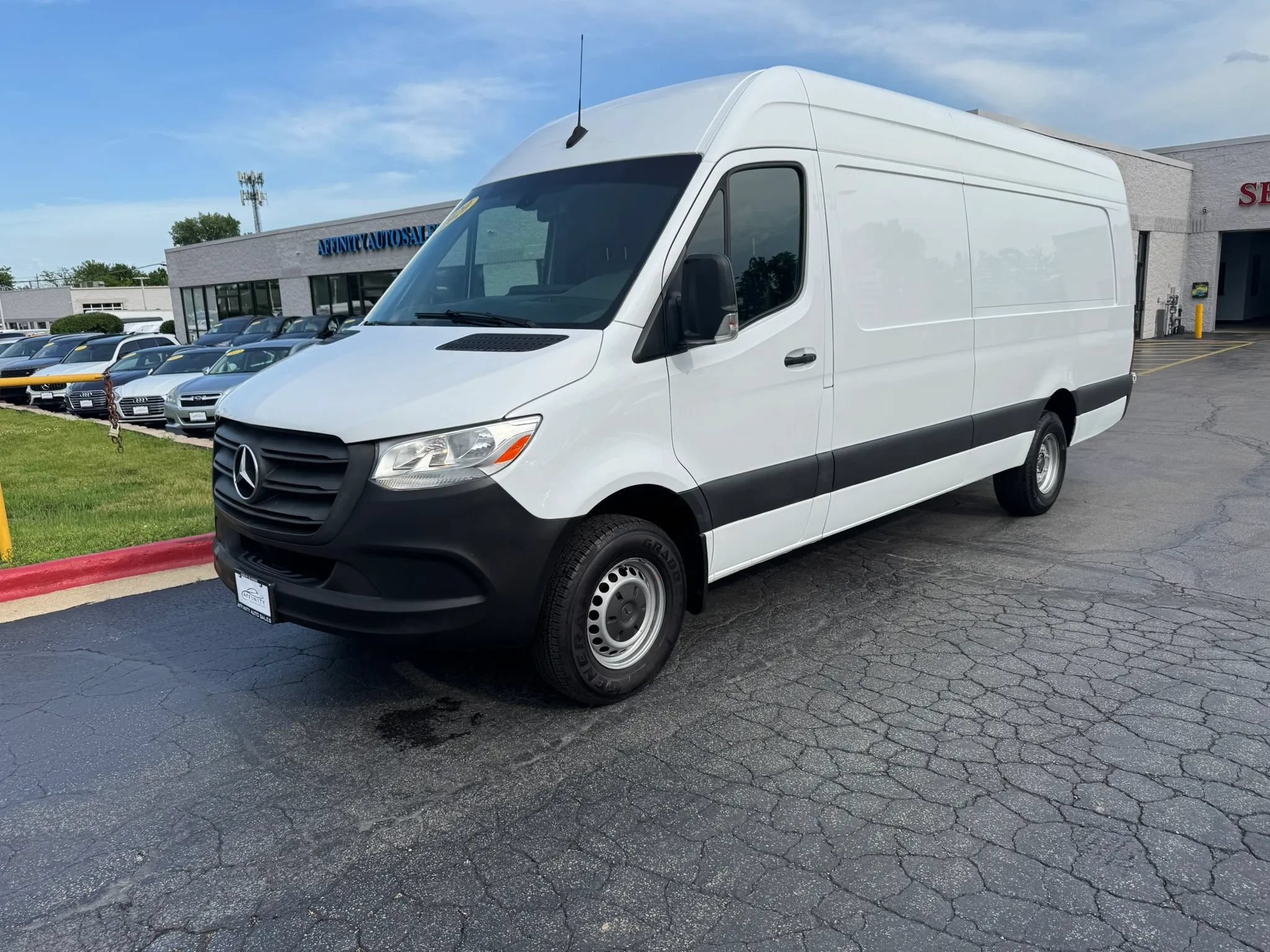 Used 2020 Mercedes-Benz Sprinter 3500 w/ Driver Convenience Package image 2