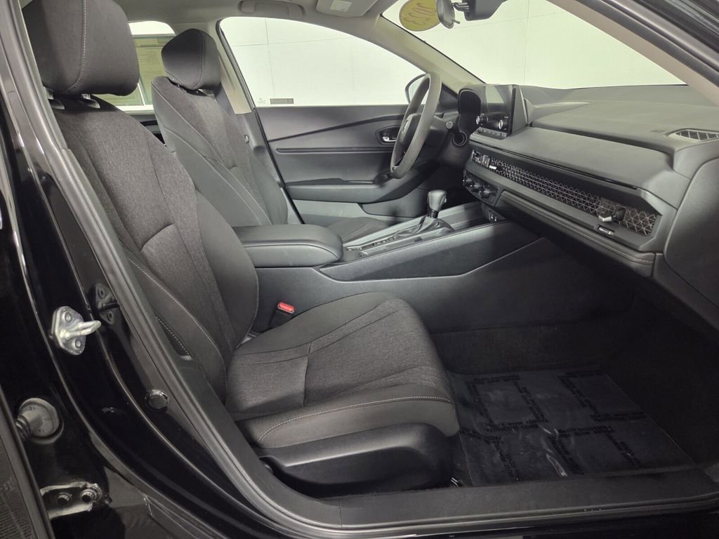 Used 2023 Honda Accord EX image 32
