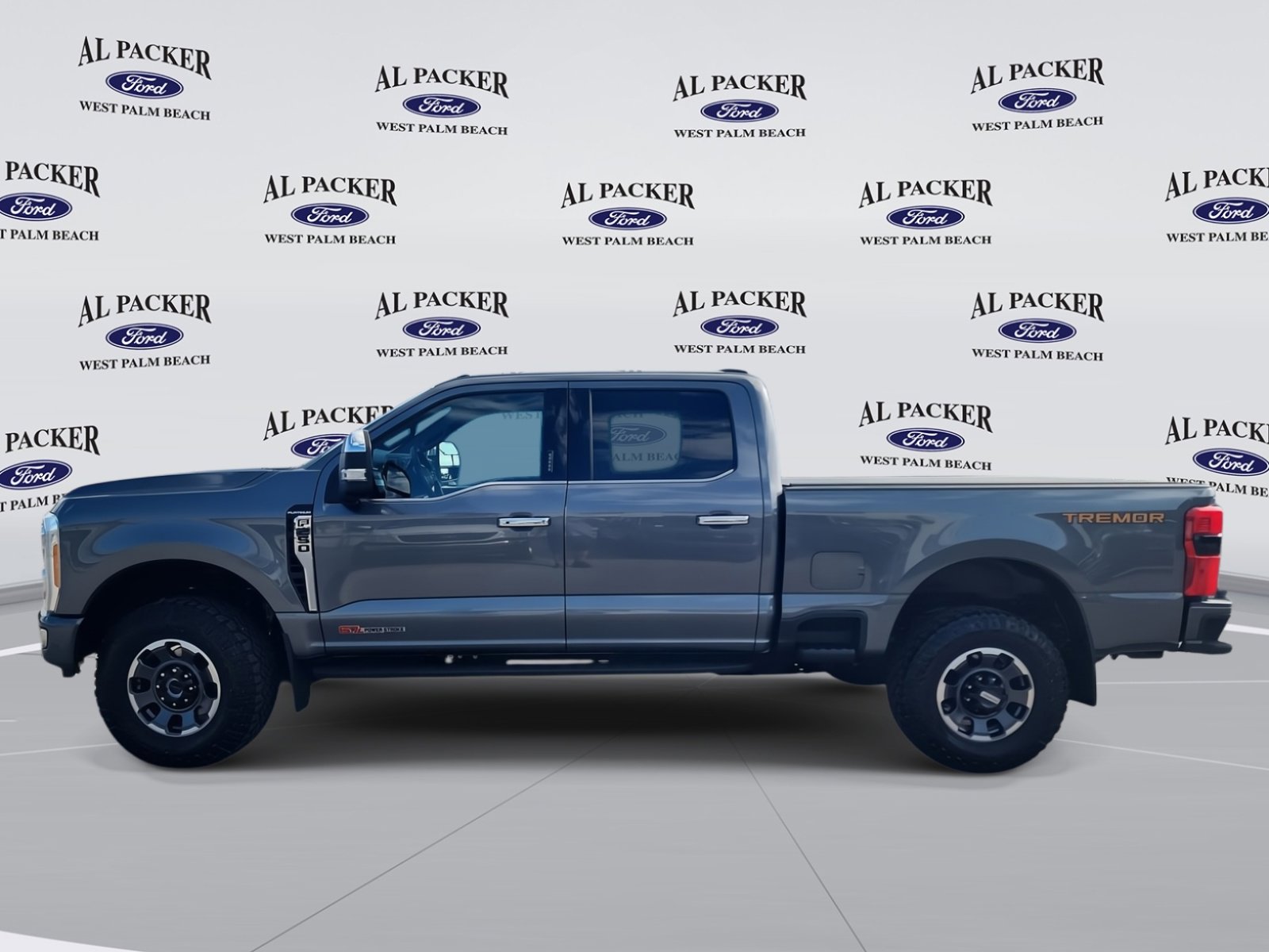 Used 2023 Ford F250 Platinum w/ Tremor Off-Road Package image 2