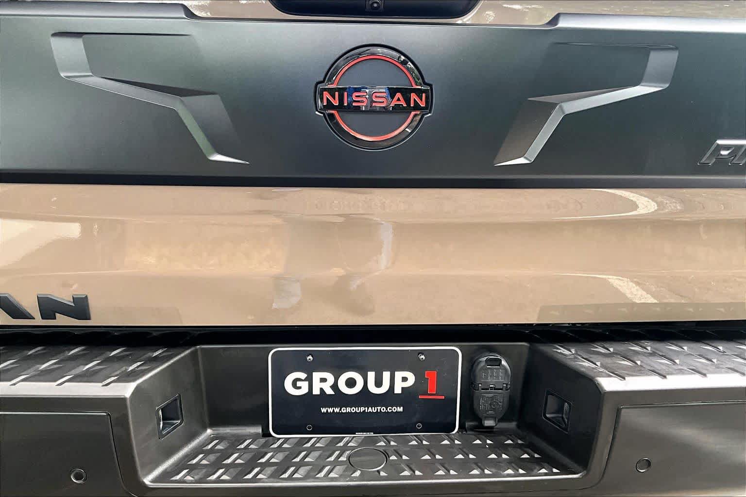 Used 2023 Nissan Titan PRO-4X w/ Pro-4x Convenience Package AWD/4WD image 33