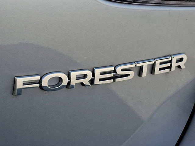 Used 2023 Subaru Forester Limited image 31