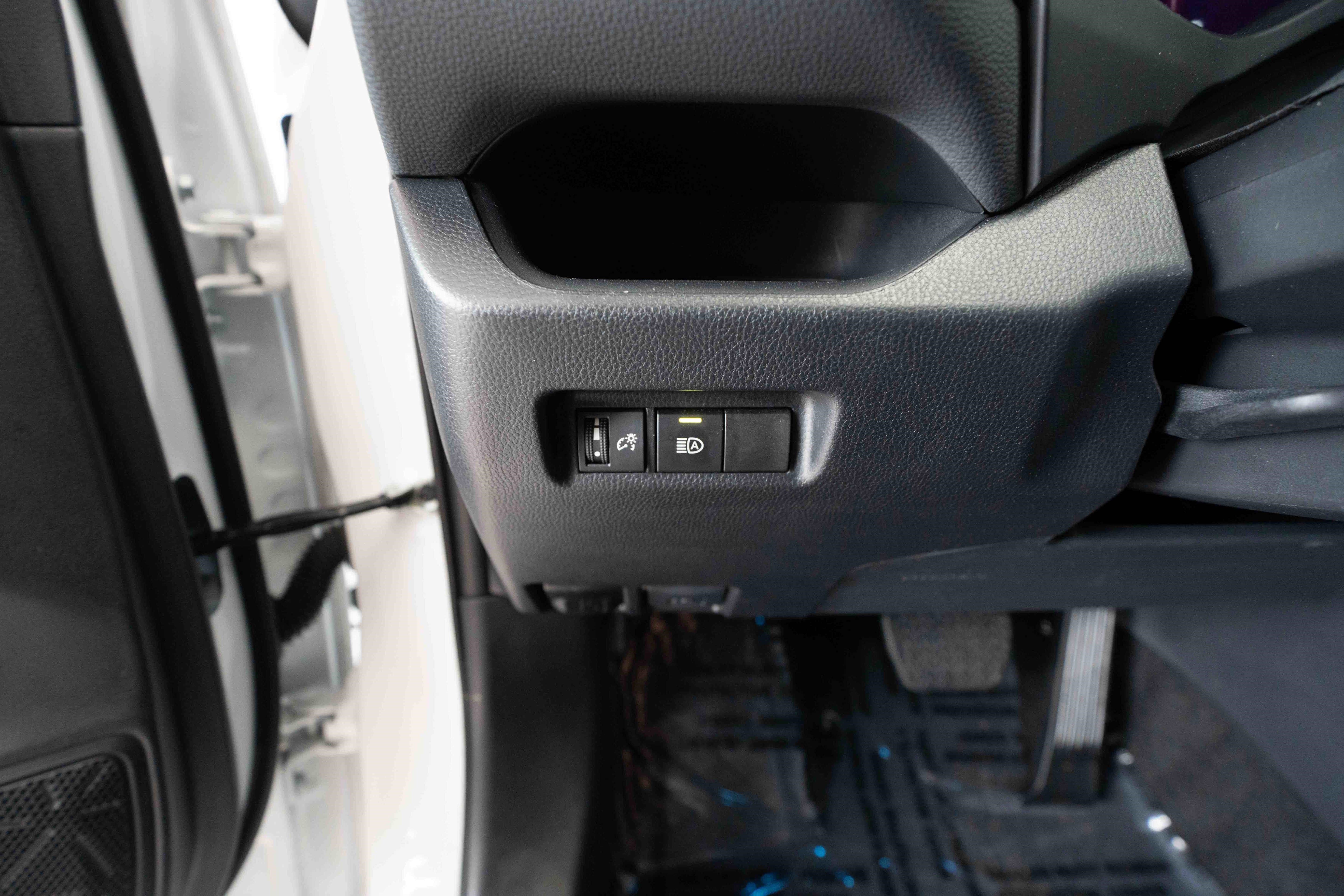 Used 2024 Toyota RAV4 Adventure AWD/4WD image 11
