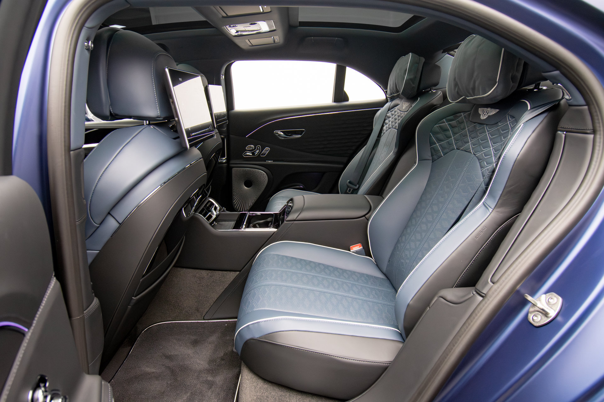 New 2026 Bentley Flying Spur Plug-In Hybrid AWD/4WD image 31