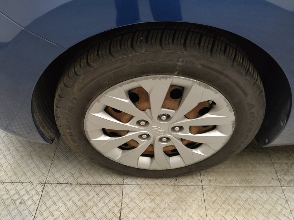 Used 2016 Hyundai Elantra GT image 31