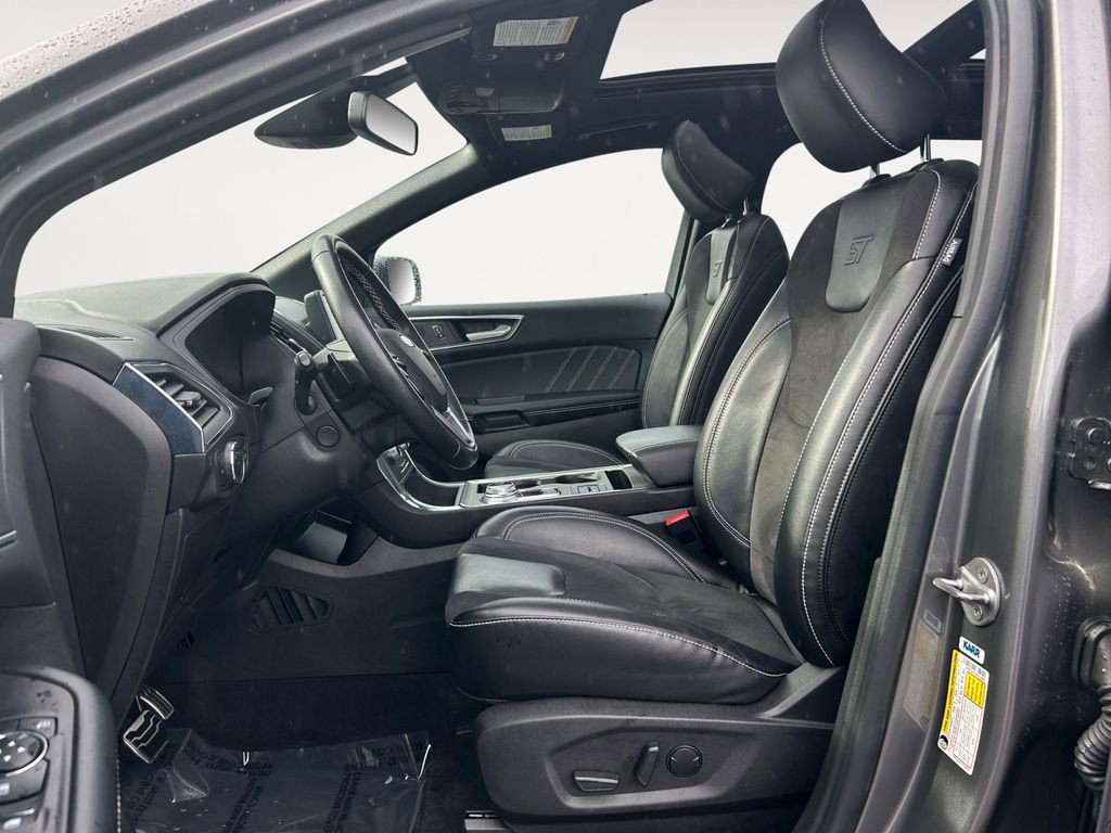 Used 2023 Ford Edge ST w/ Equipment Group 401A AWD/4WD image 15