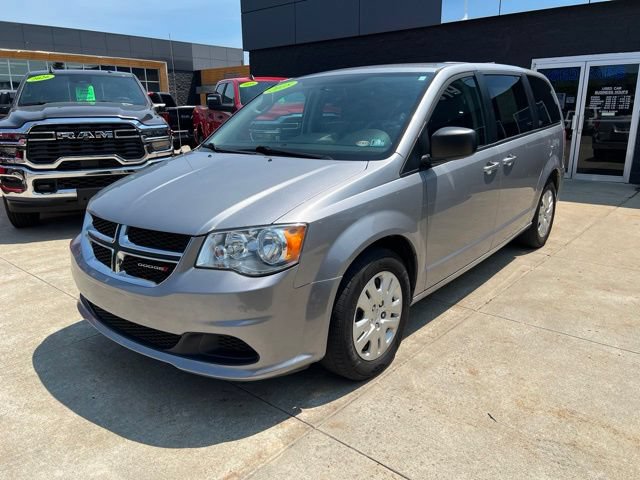 Certified 2018 Dodge Grand Caravan SE FWD image 3
