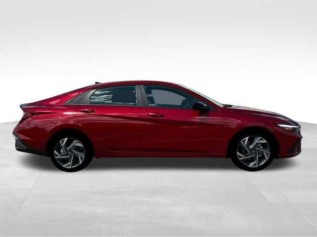 New 2025 Hyundai Elantra Sport image 9
