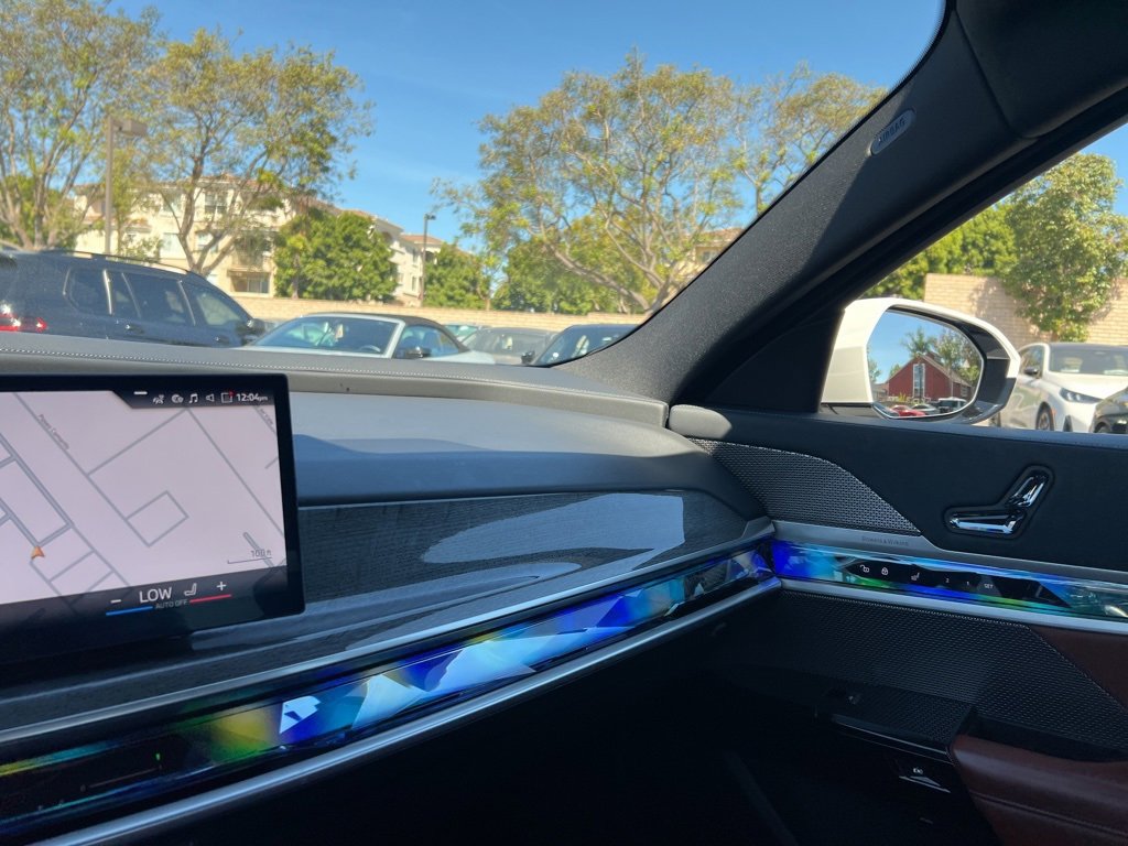 Used 2023 BMW 760i xDrive image 19