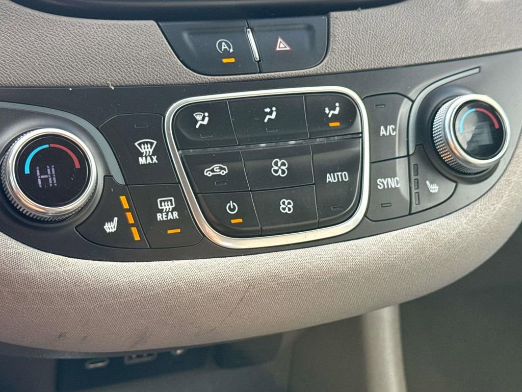 Used 2025 Chevrolet Malibu LT FWD image 24
