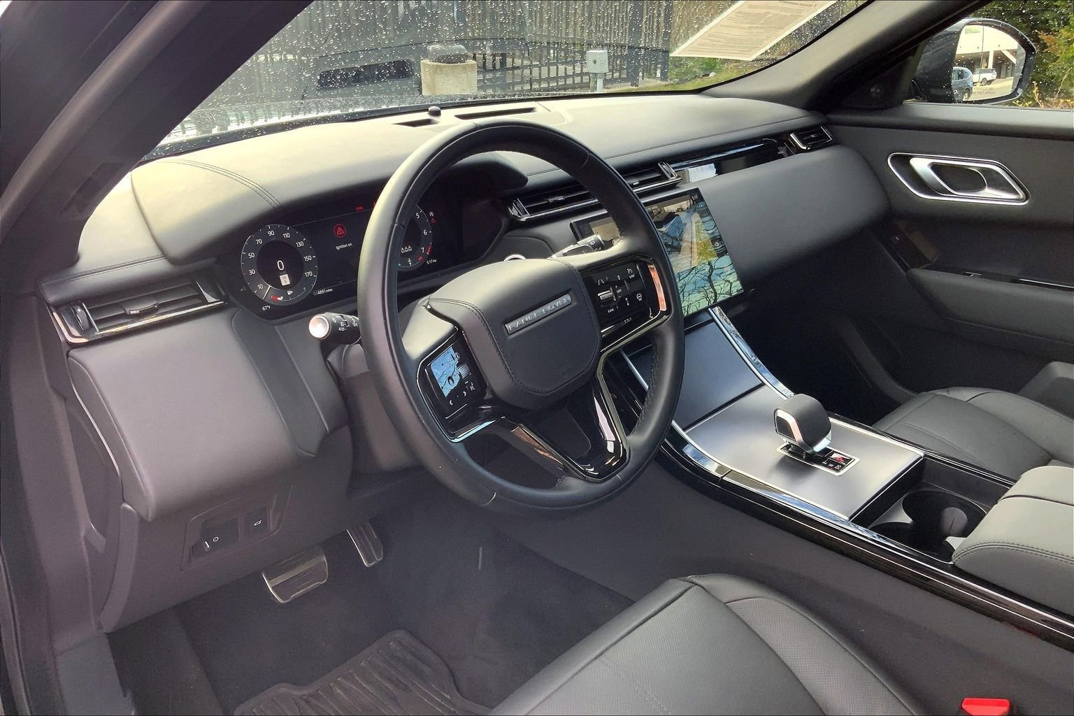 Used 2026 Land Rover Range Rover Velar Dynamic SE AWD/4WD image 17