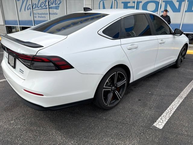 Used 2023 Honda Accord Sport image 3
