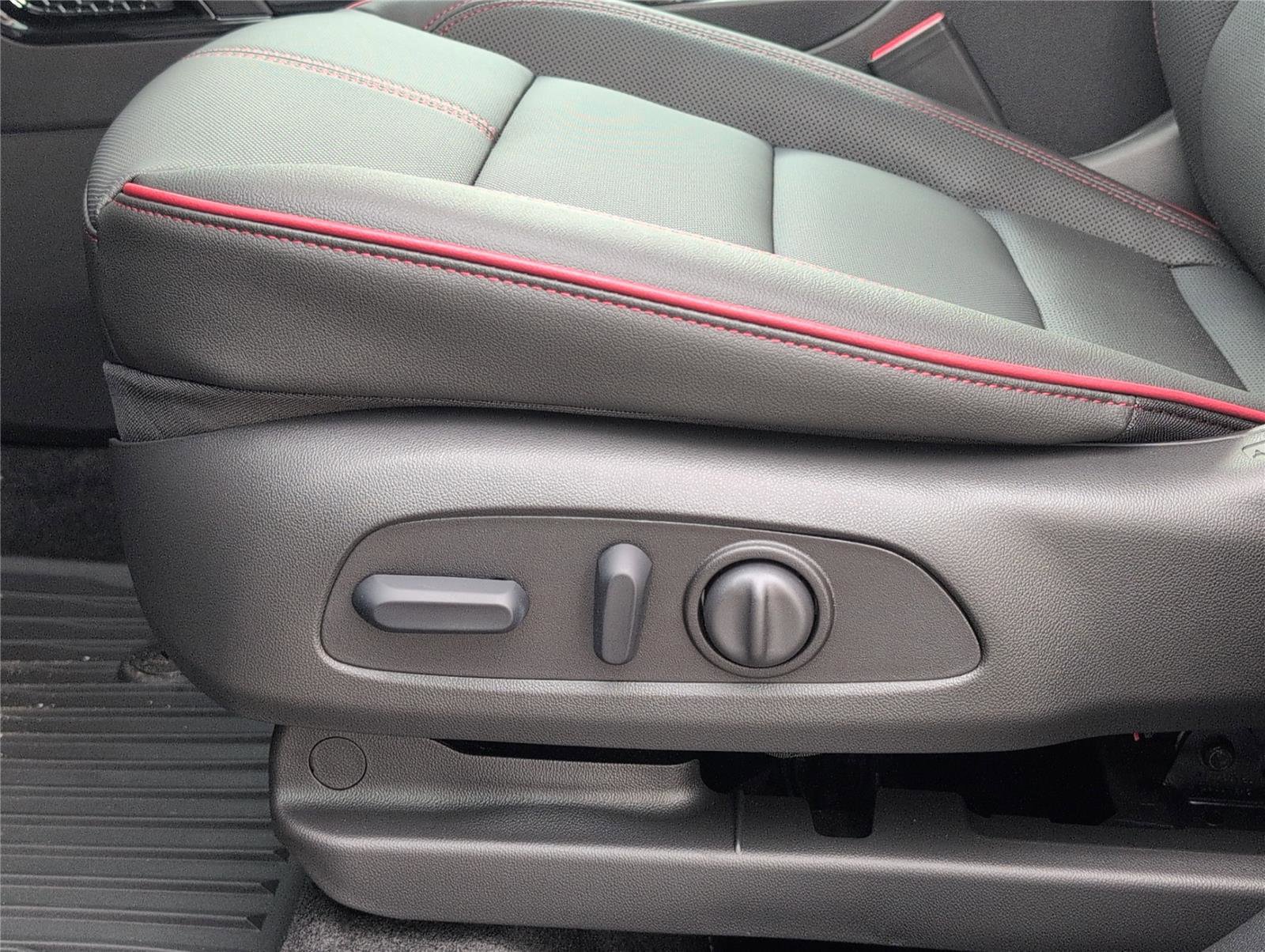 New 2026 Chevrolet TrailBlazer RS w/ Convenience Package image 32