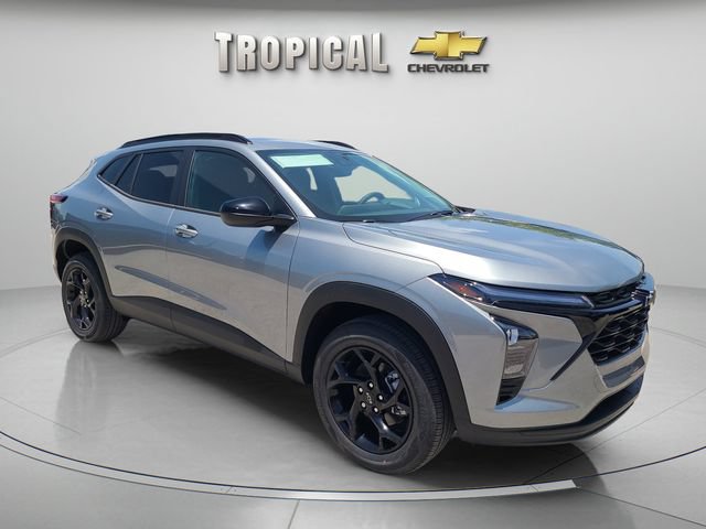 New 2026 Chevrolet Trax LT w/ Midnight Edition FWD image 7
