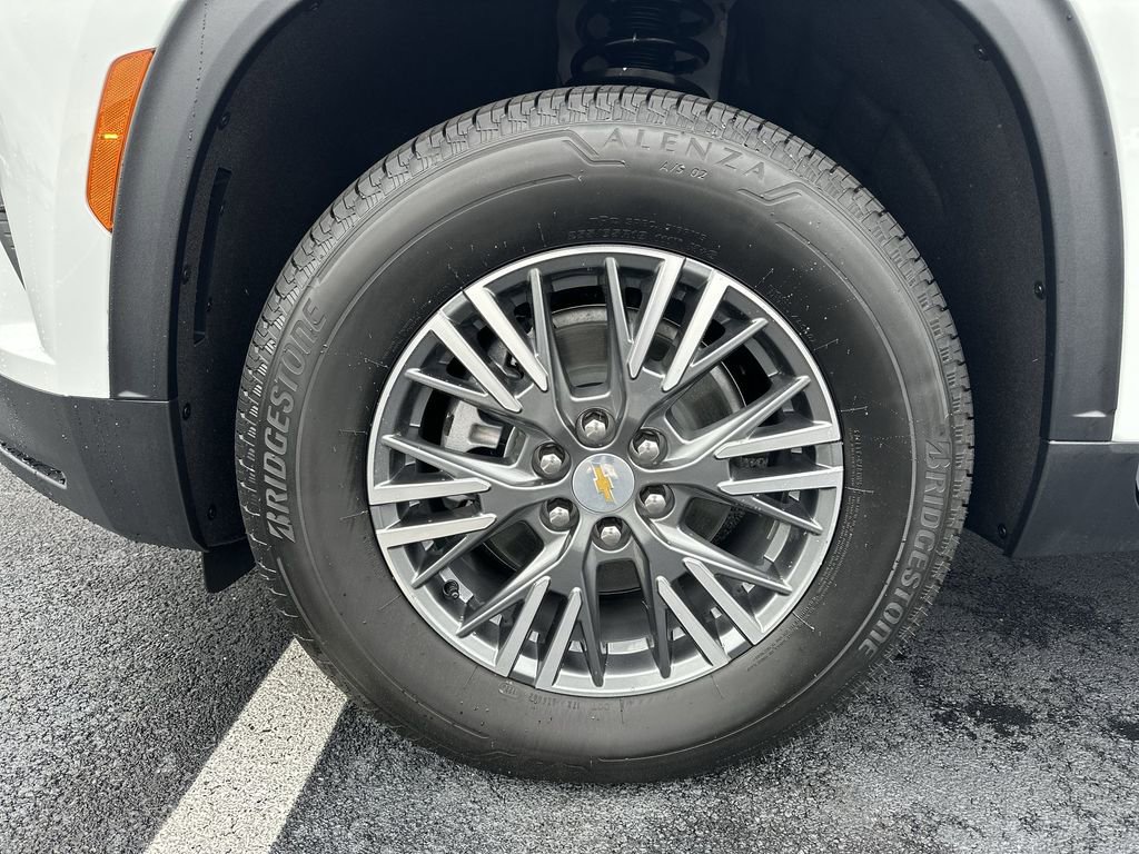 New 2026 Chevrolet Traverse LT FWD image 16