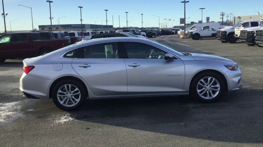 Used 2016 Chevrolet Malibu LT image 9